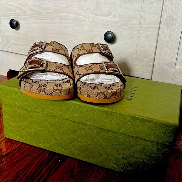 Gucci Shoes Brand New Mens Sideline Gg Canvas Slide Sandals